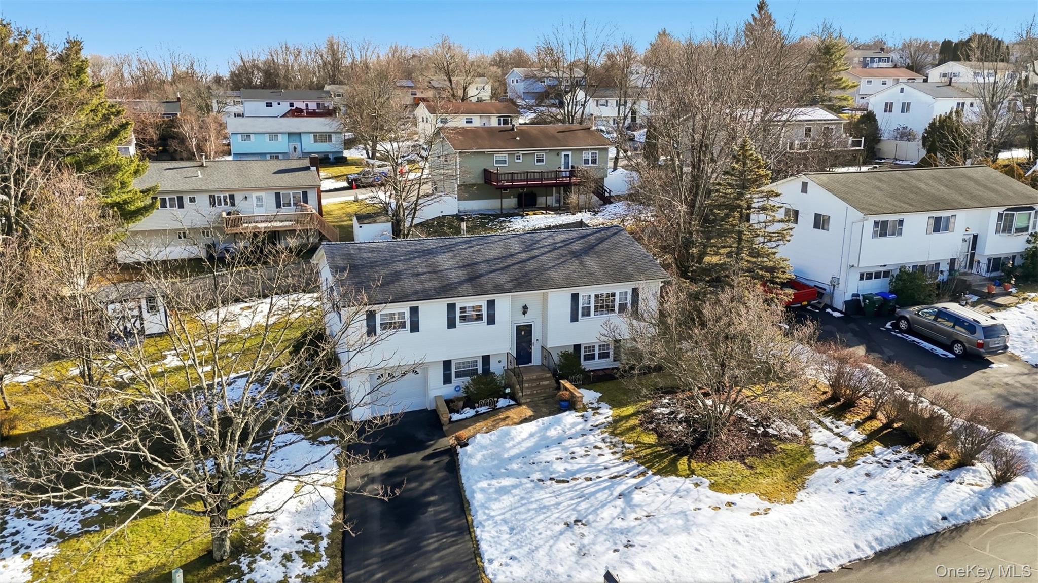 1 Weather Vane Way, Middletown, NY 10940