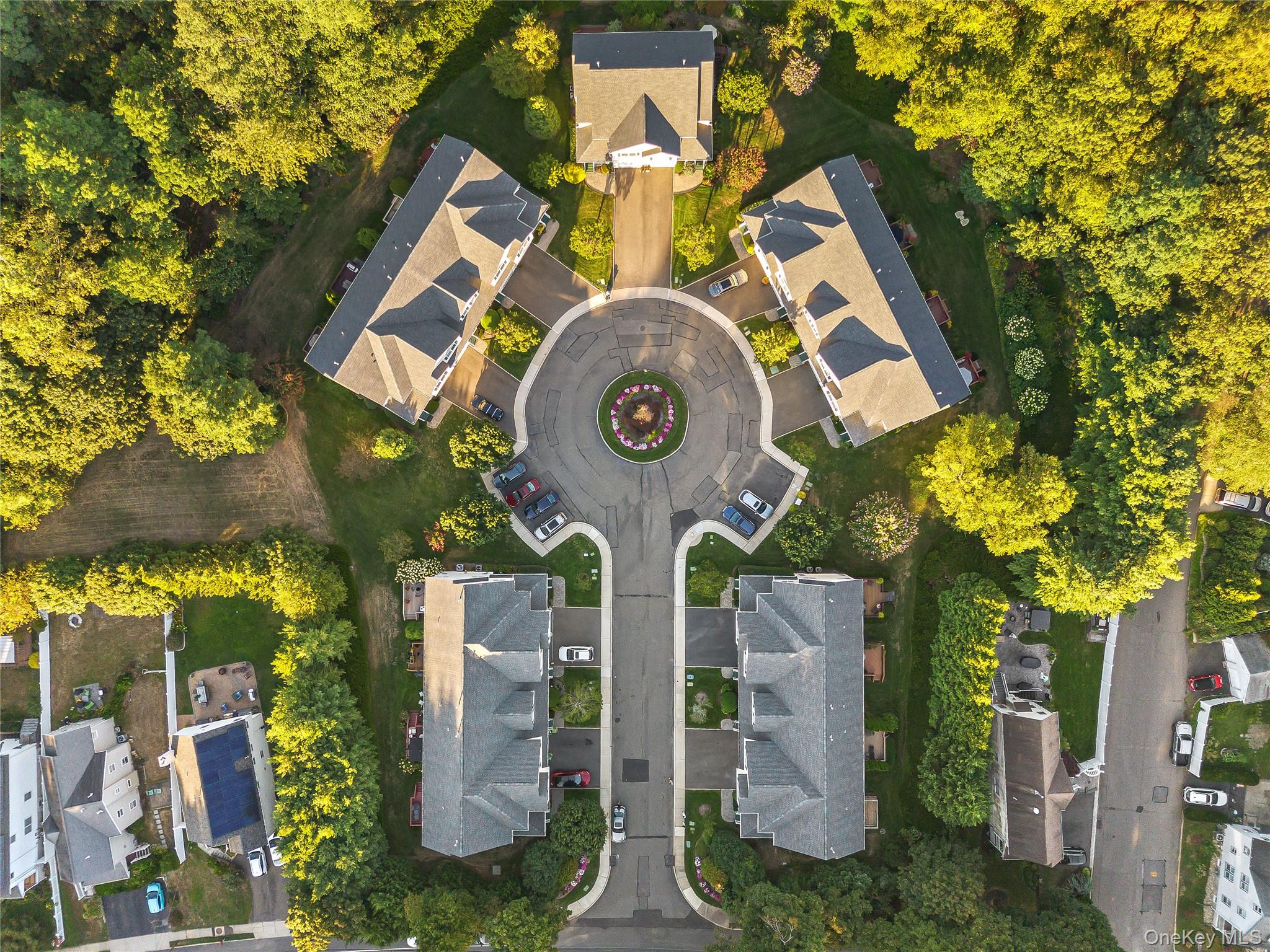 2 Spring Court, Huntington, NY 11743