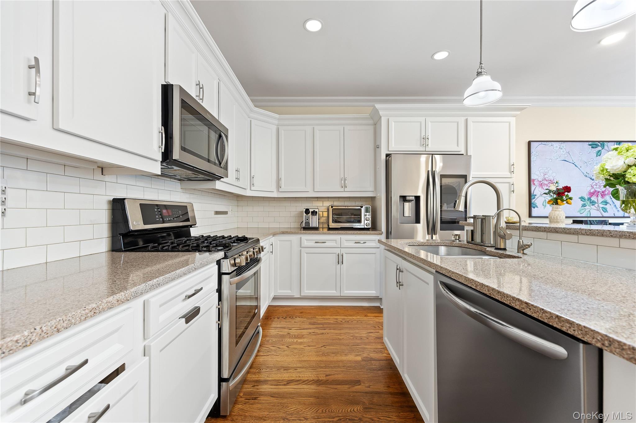 2 Spring Court, Huntington, NY 11743