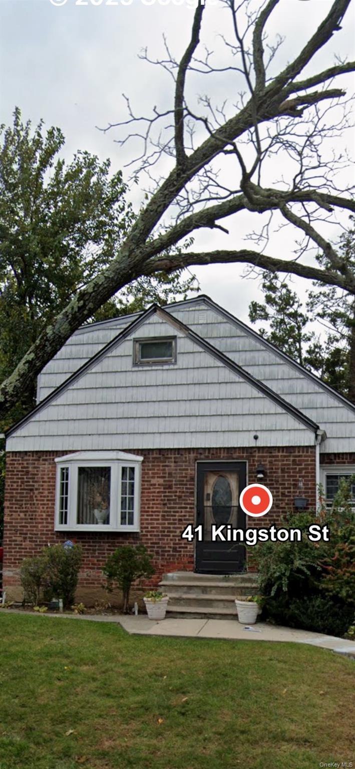 41 Kingston Street, Elmont, NY 11003