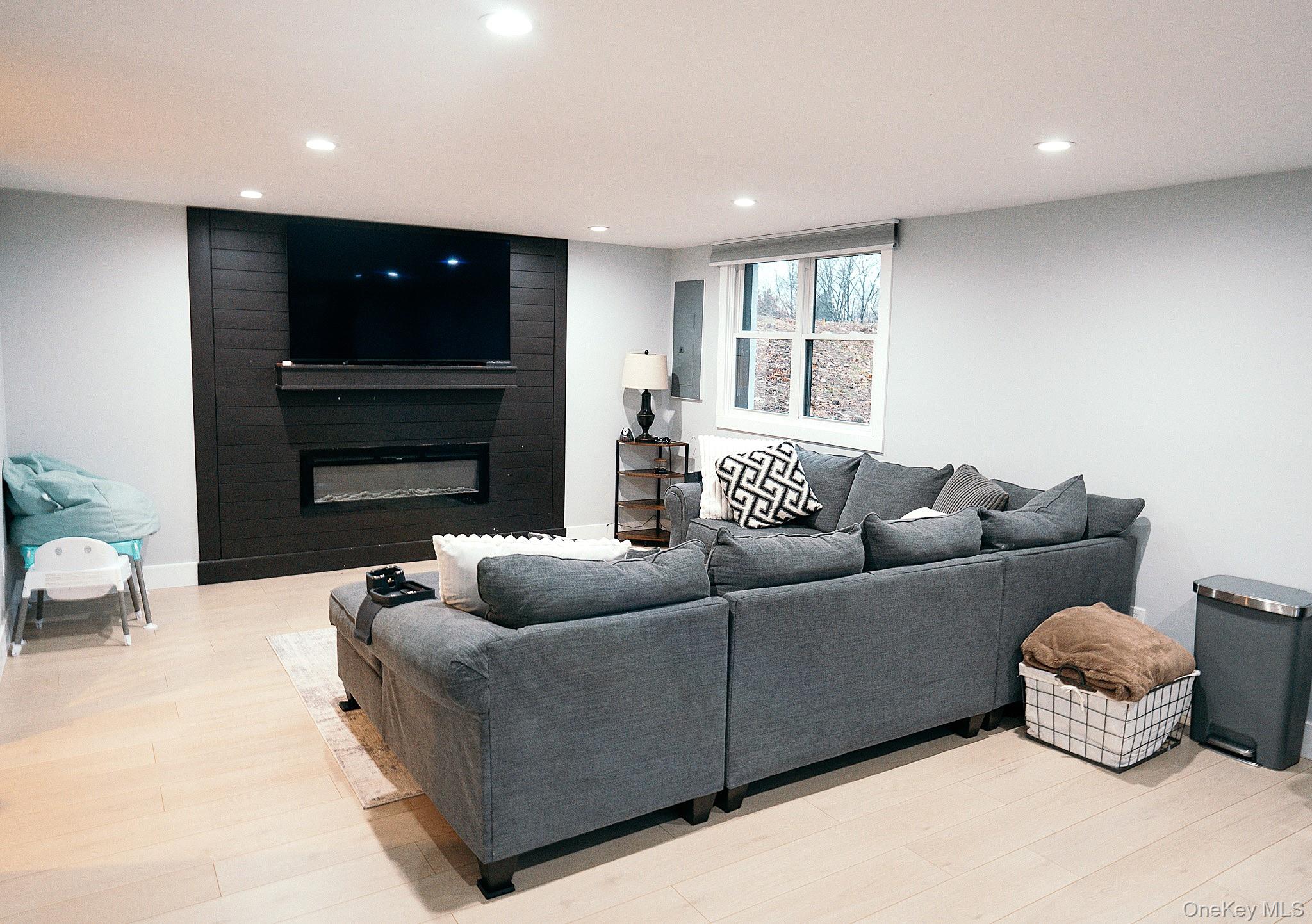 19 Rose Lane, Wappingers Falls, NY 12590