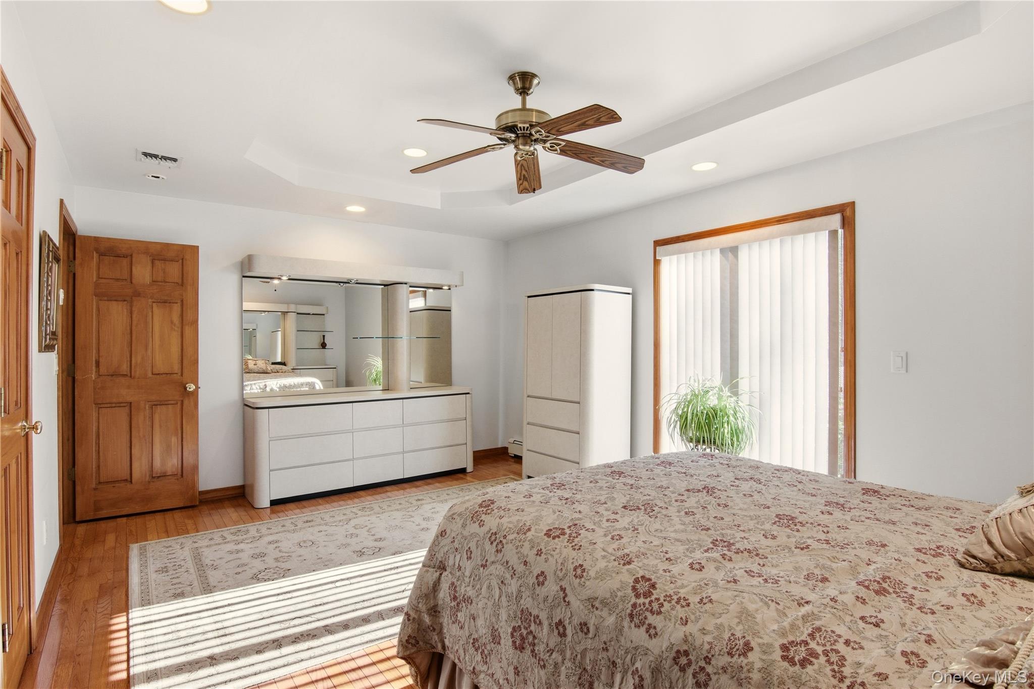 11 Vermont Avenue, Port Jefferson Station, NY 11776