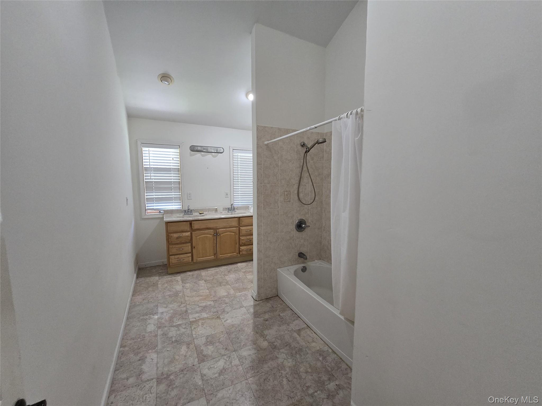 1433 Route 208, Washingtonville, NY 10992