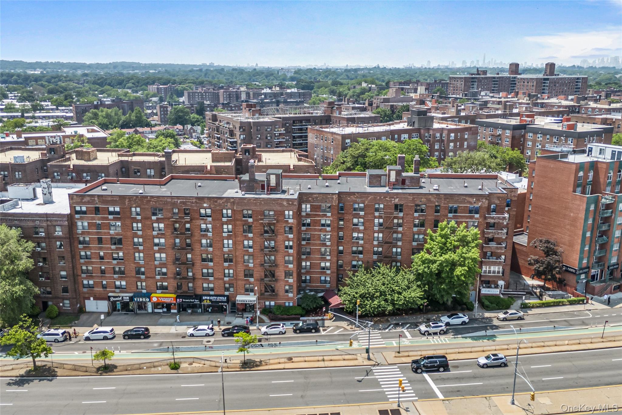 102-30 Queens Boulevard # 3R, Forest Hills, NY 11375