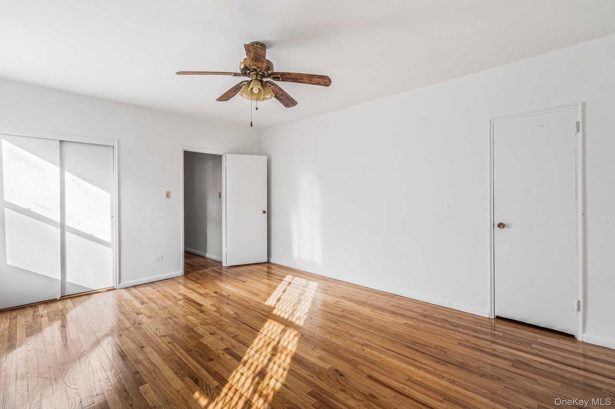 102-30 Queens Boulevard # 3R, Forest Hills, NY 11375