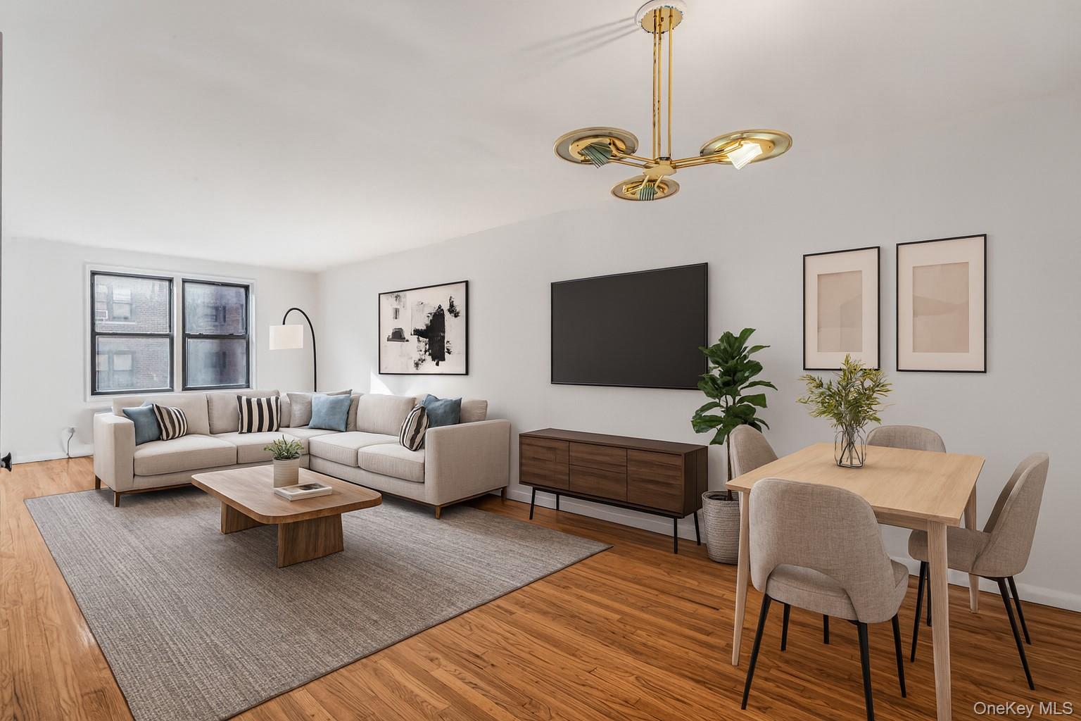 102-30 Queens Boulevard # 3R, Forest Hills, NY 11375