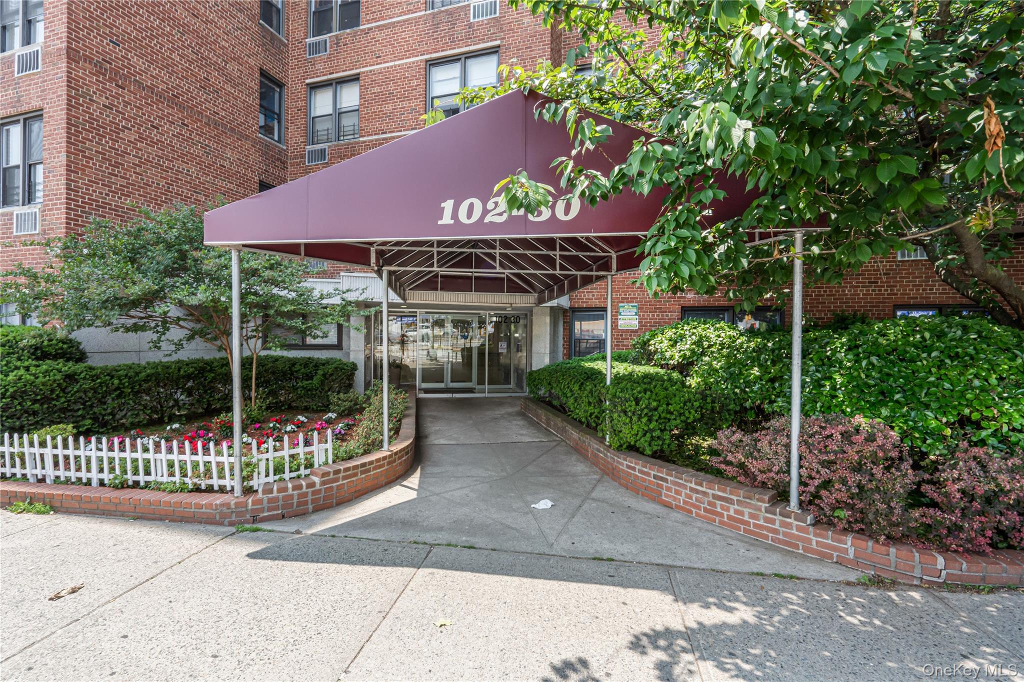 102-30 Queens Boulevard # 3R, Forest Hills, NY 11375