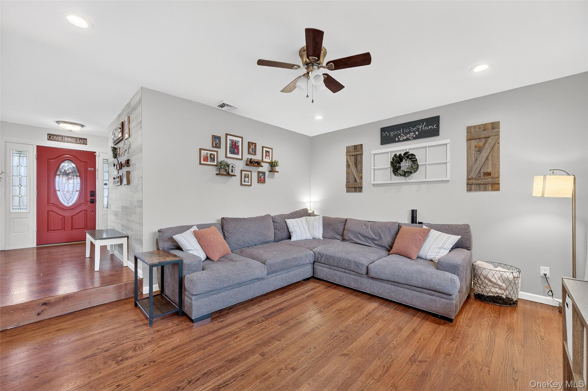 8 Ridge Road, Wallkill, NY 12589