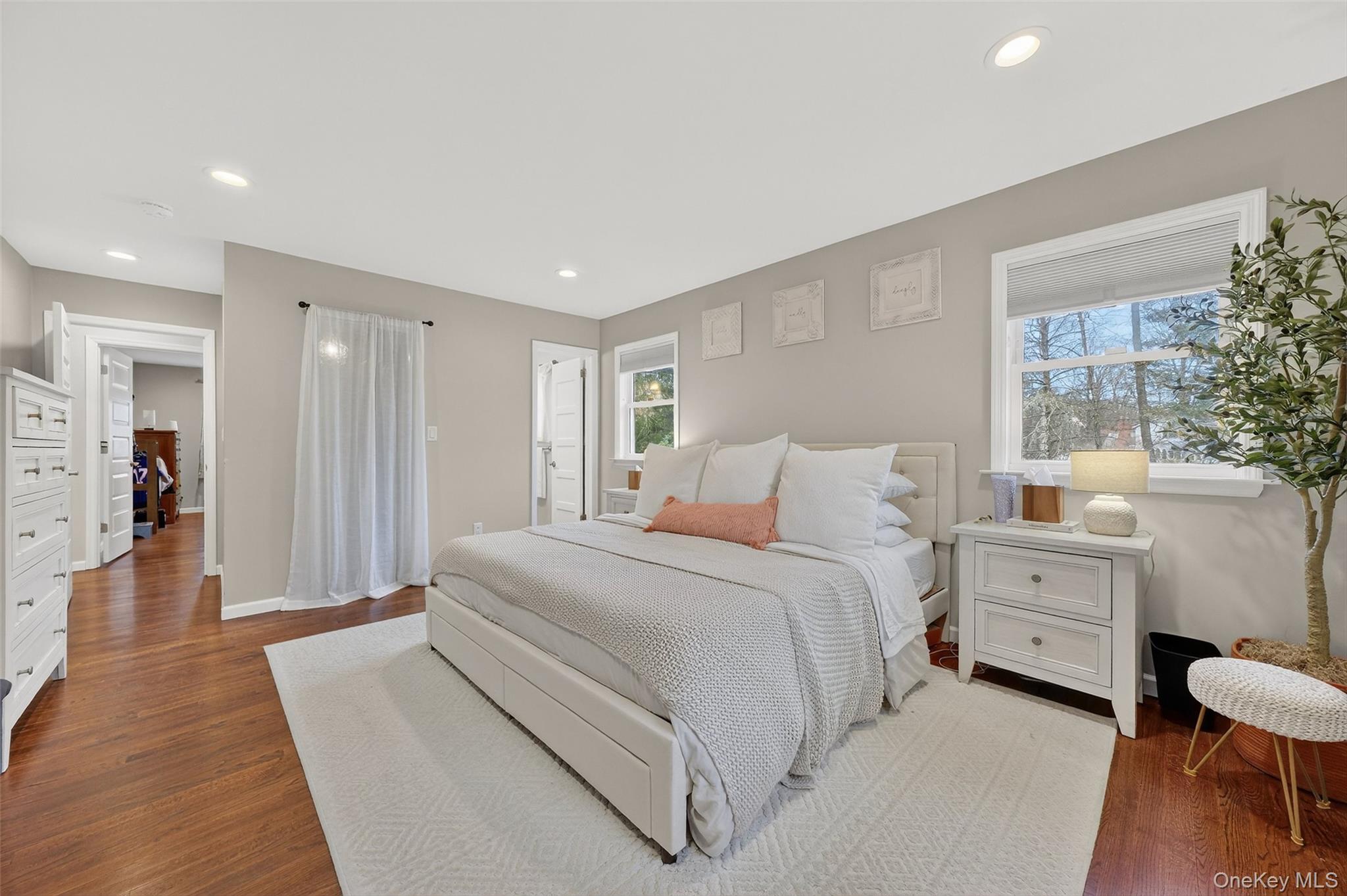 8 Ridge Road, Wallkill, NY 12589