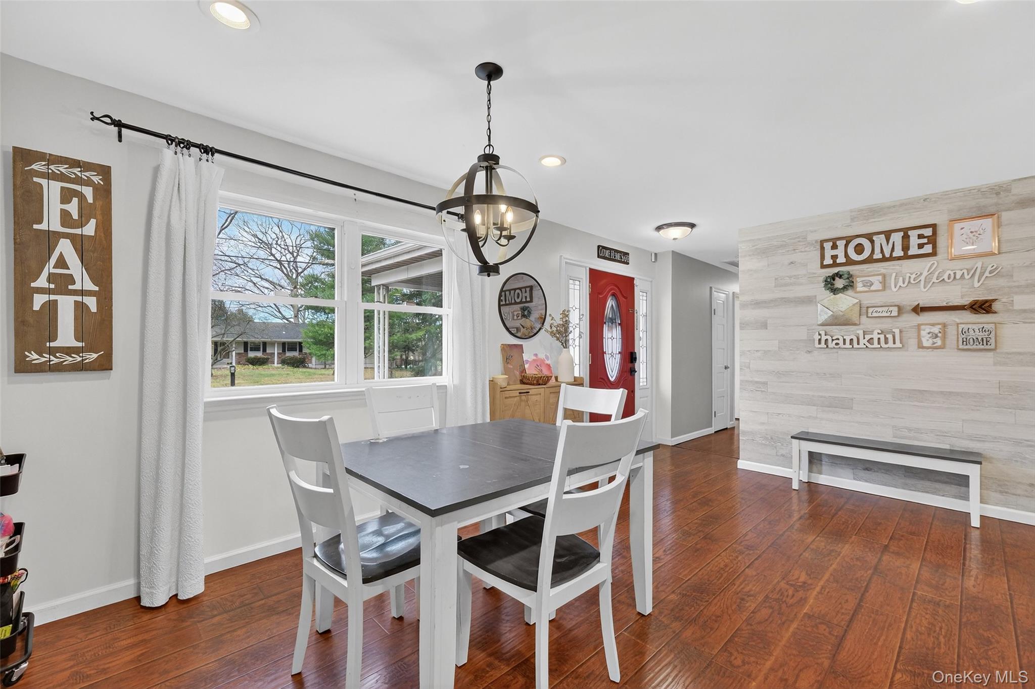 8 Ridge Road, Wallkill, NY 12589