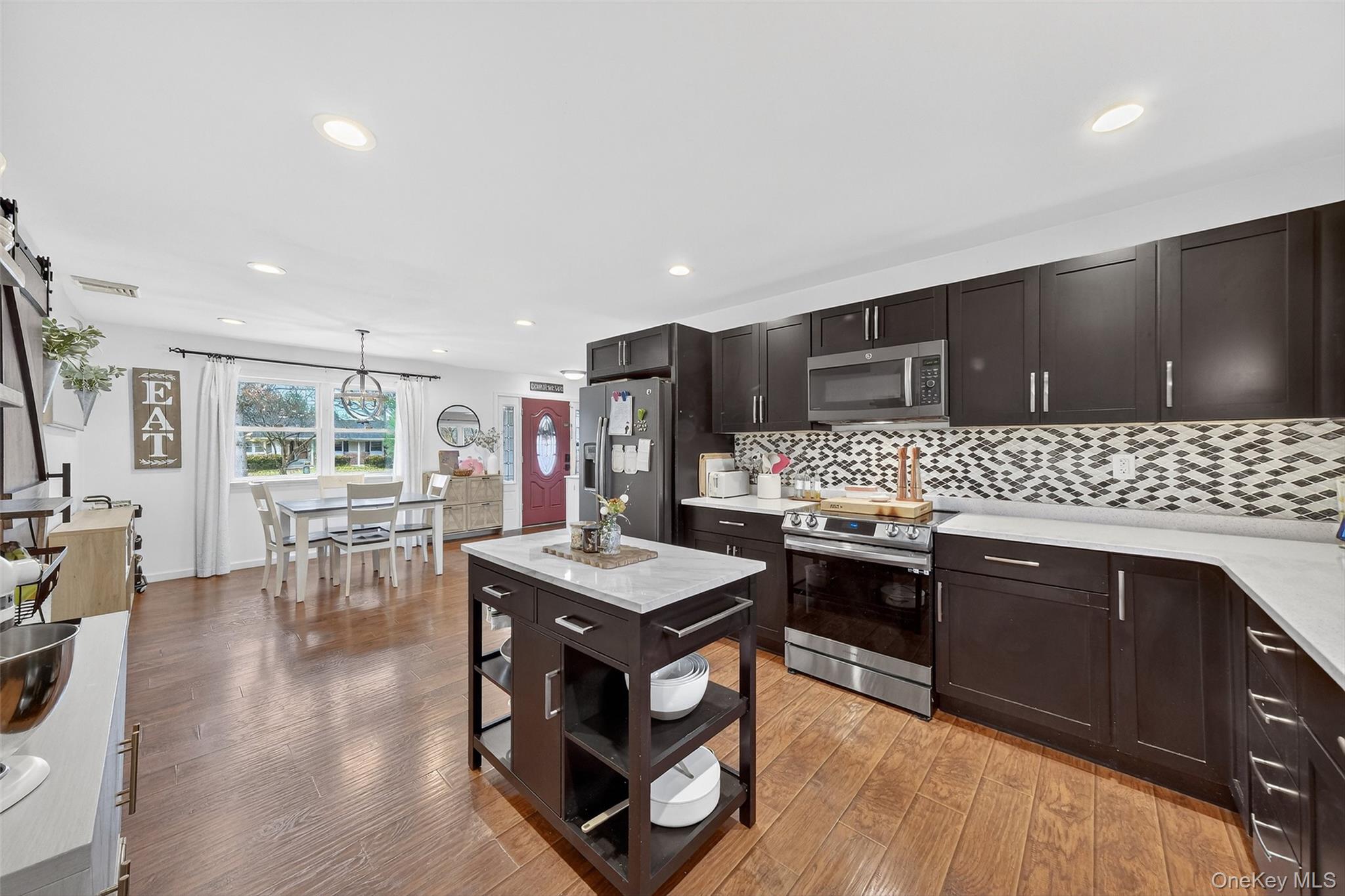 8 Ridge Road, Wallkill, NY 12589