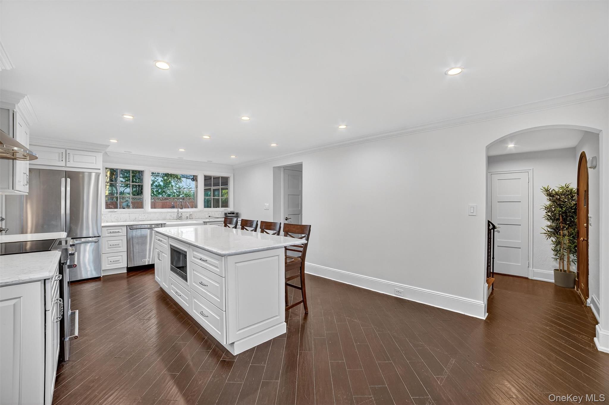 20 Whistler Road, Scarsdale, NY 10583