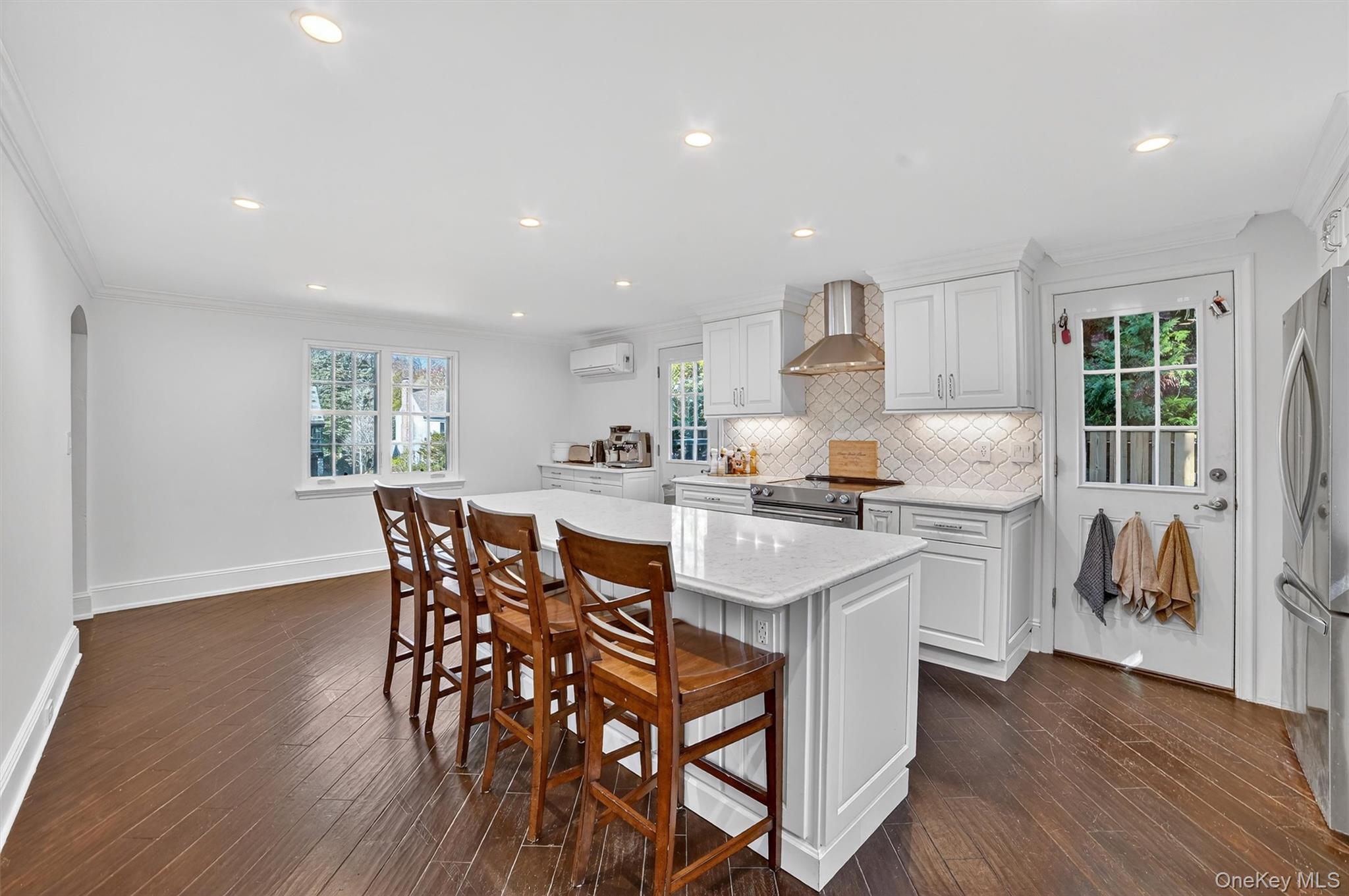 20 Whistler Road, Scarsdale, NY 10583