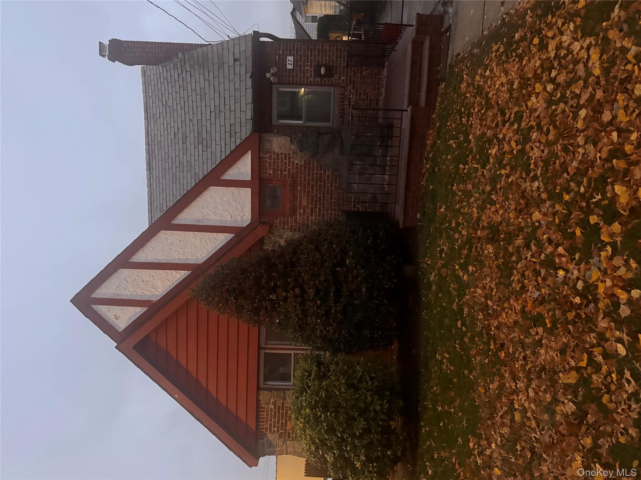 17 Madison Street, Franklin Square, NY 11010