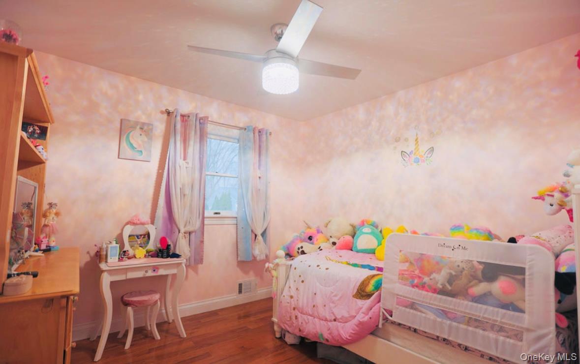 407 Tree Road, South Setauket, NY 11720