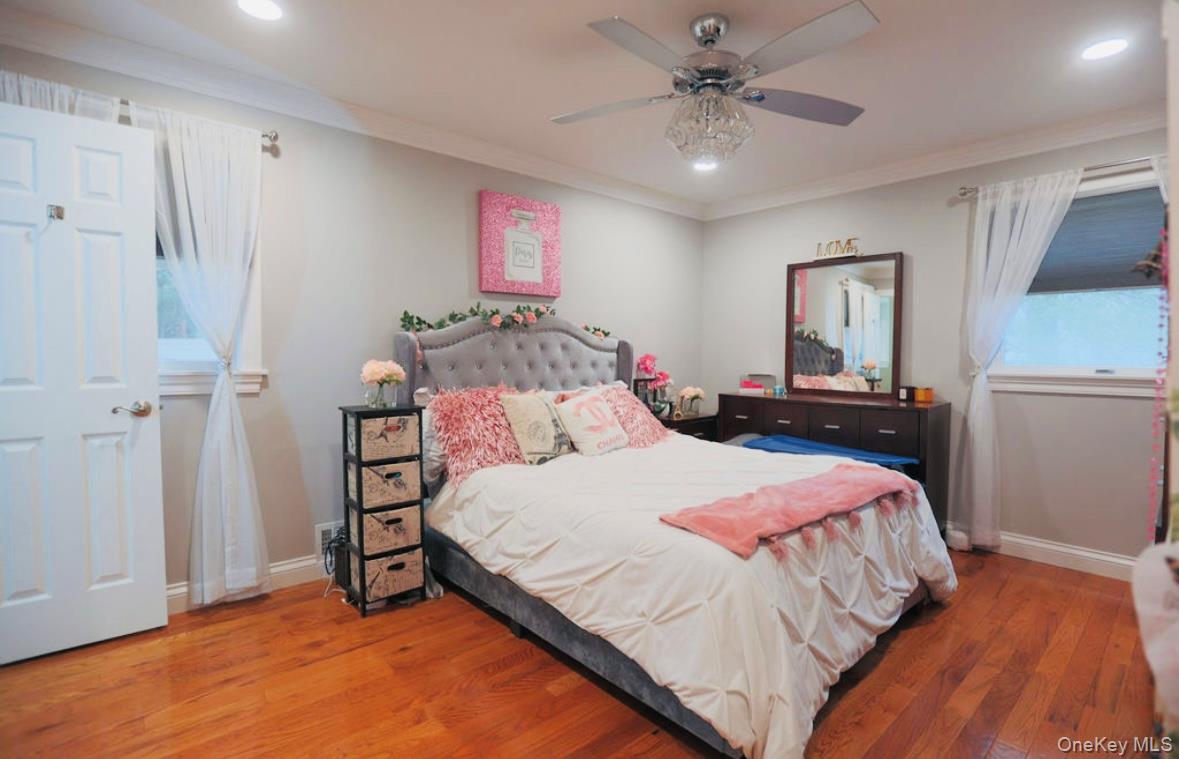 407 Tree Road, South Setauket, NY 11720