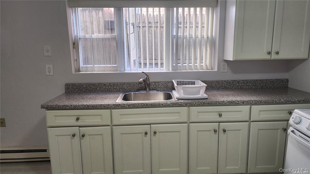 611 Park ave # Lower Level 5 steps down, Long Beach, NY 11561