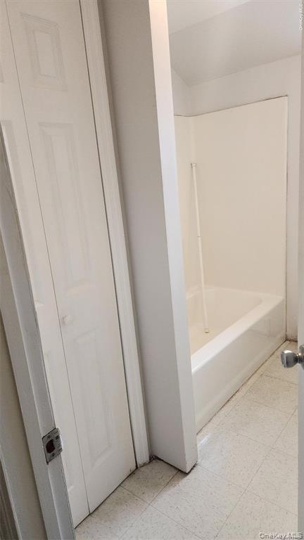 611 Park ave # Lower Level 5 steps down, Long Beach, NY 11561