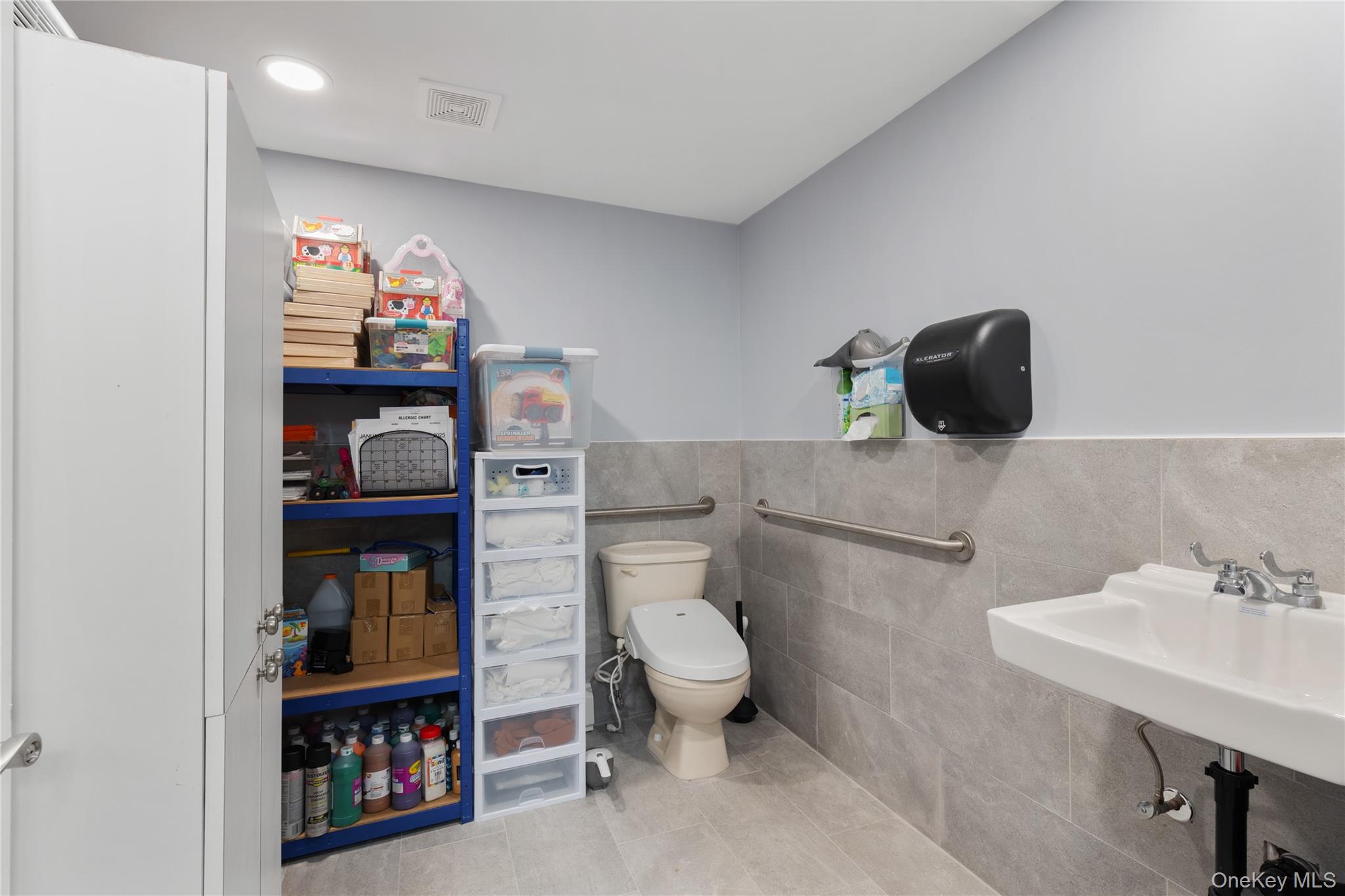 86 Maple Avenue, New City, NY 10956