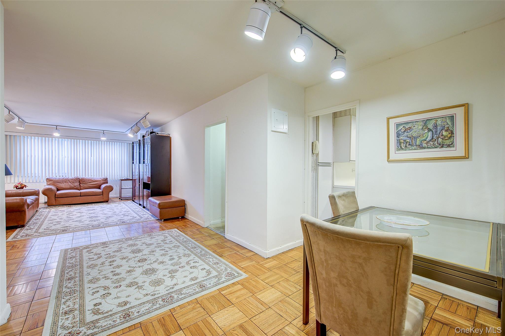 66-36 Yellowstone Boulevard # 4-A, Forest Hills, NY 11375