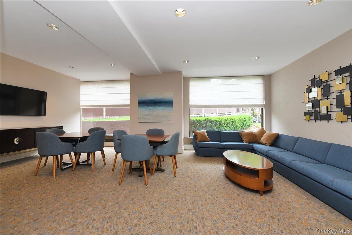 66-36 Yellowstone Boulevard # 4-A, Forest Hills, NY 11375