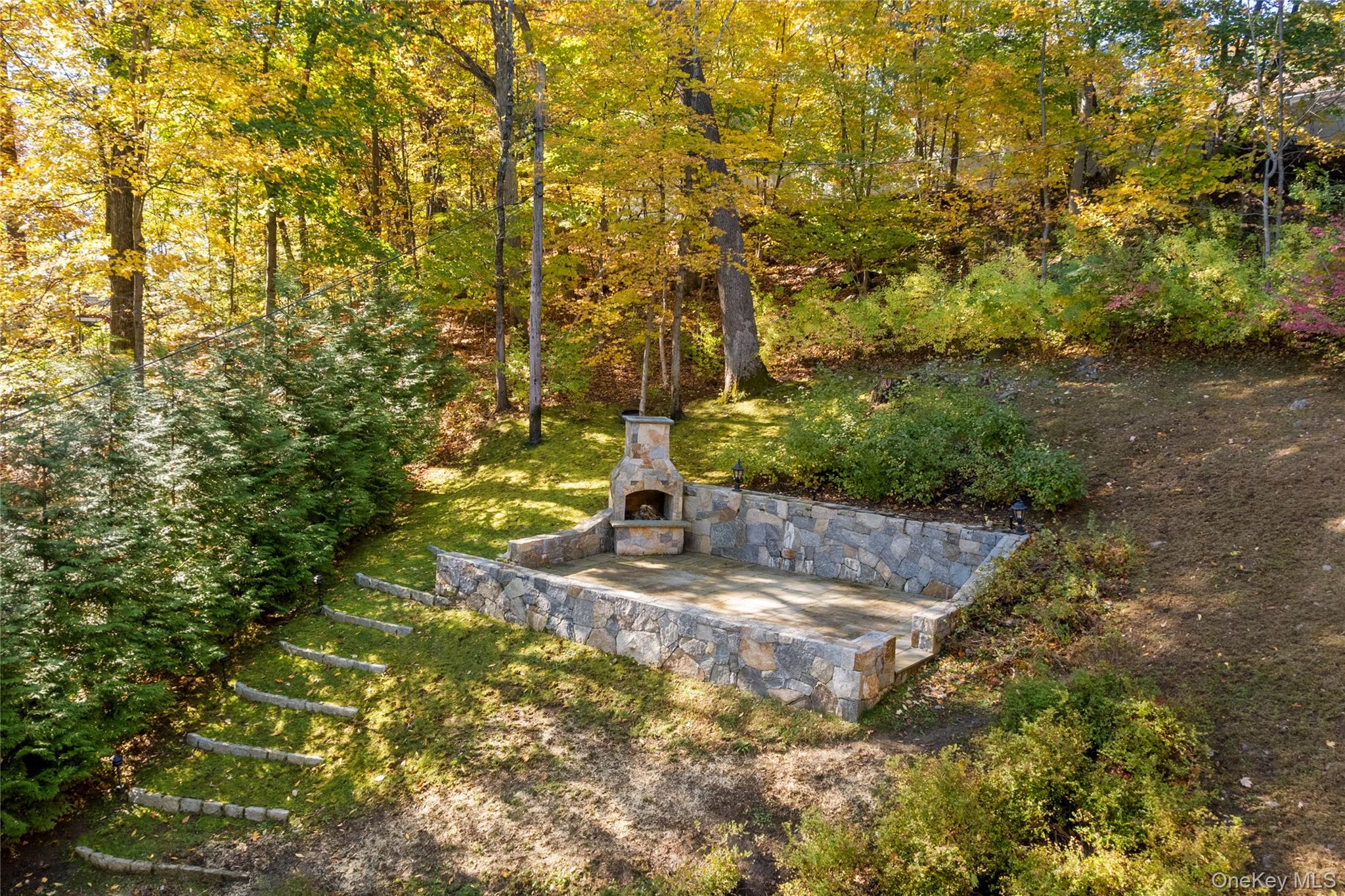 16 Highclere Lane # A, Valhalla, NY 10595