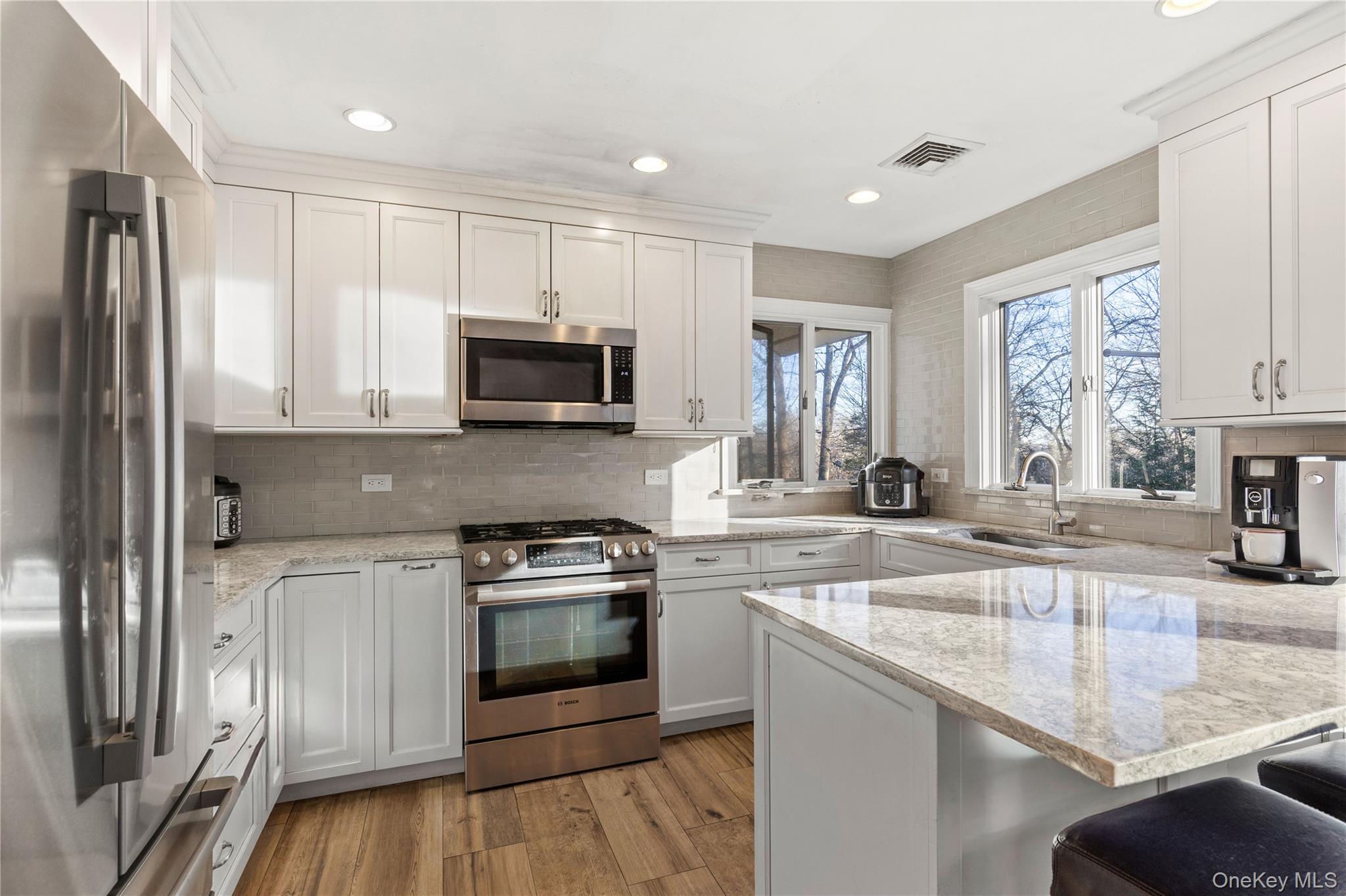 16 Highclere Lane # A, Valhalla, NY 10595