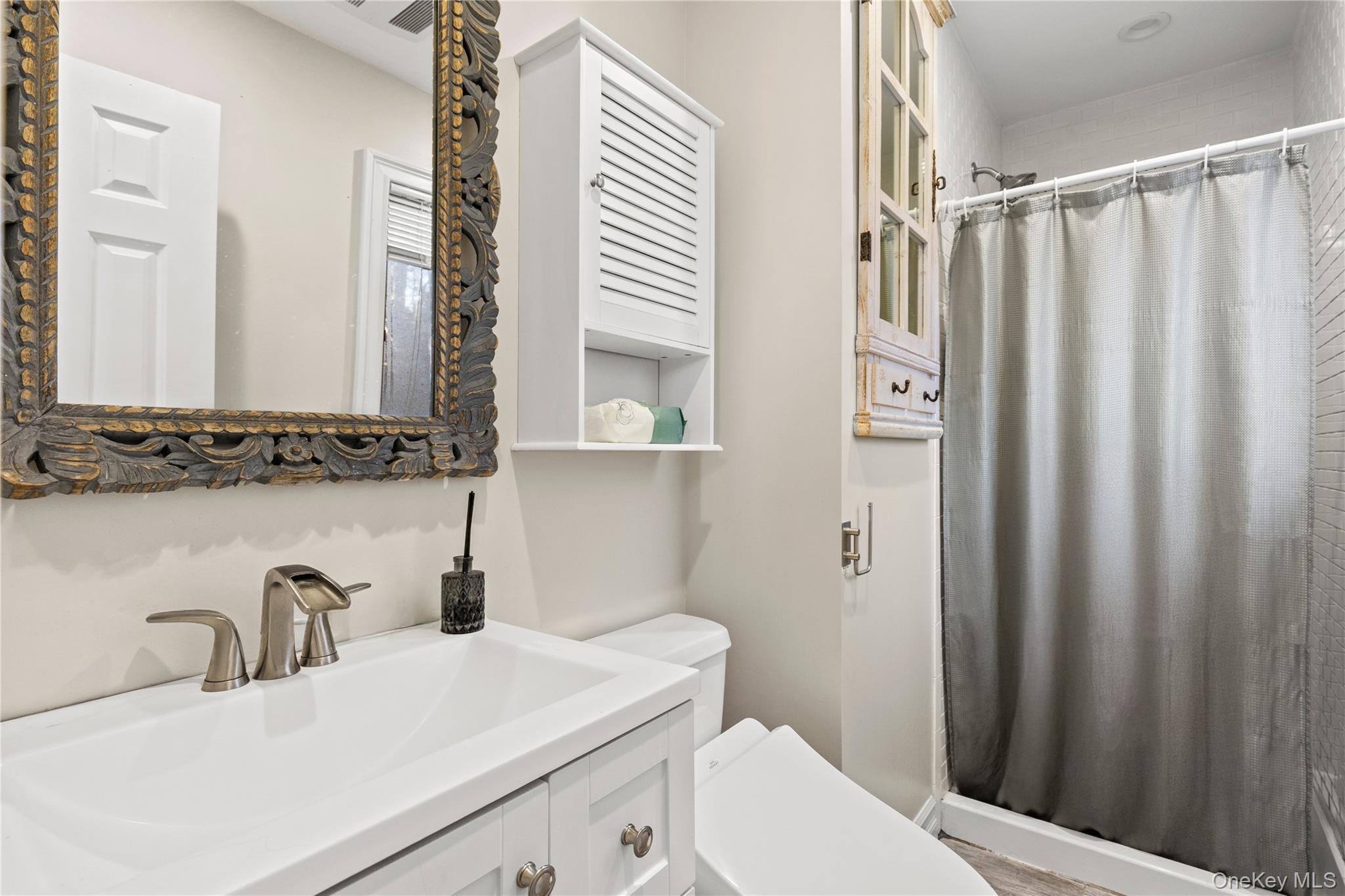 16 Highclere Lane # A, Valhalla, NY 10595