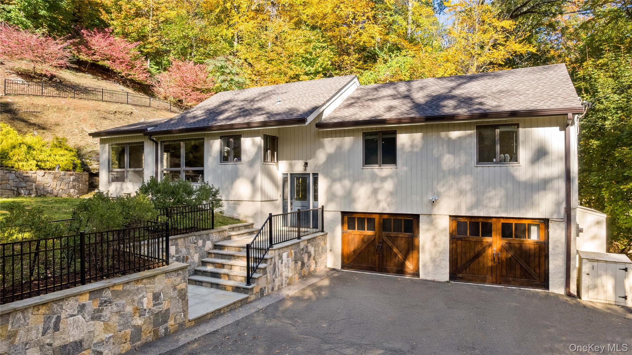 16 Highclere Lane # A, Valhalla, NY 10595