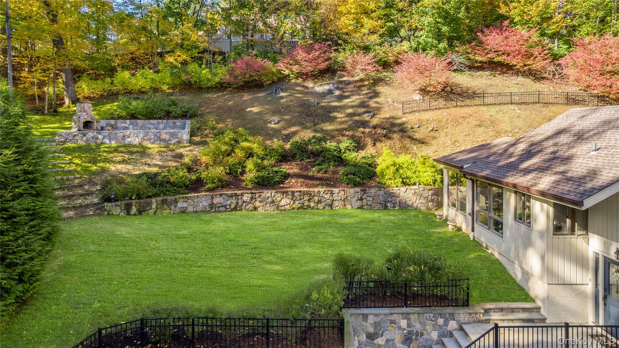 16 Highclere Lane # A, Valhalla, NY 10595