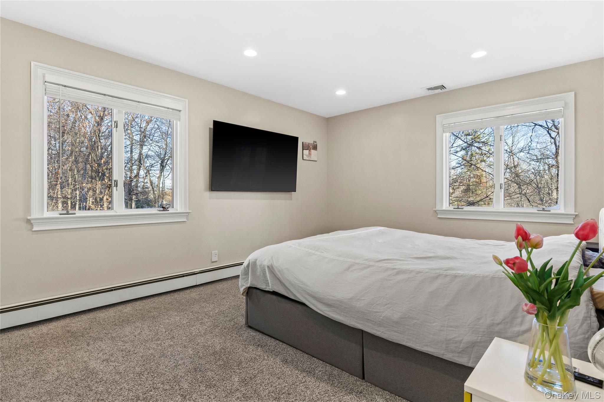 16 Highclere Lane # A, Valhalla, NY 10595