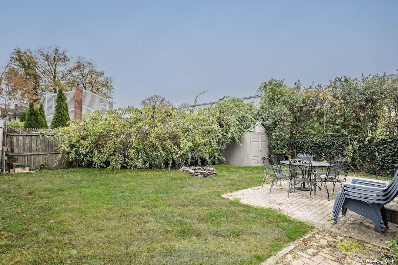 2 Elm Place, Glen Head, NY 11545