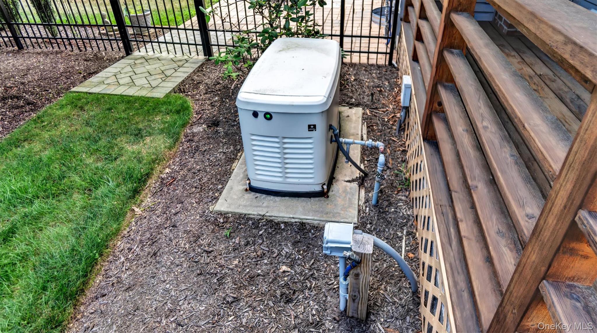 181 Landing Lane, Baiting Hollow, NY 11933