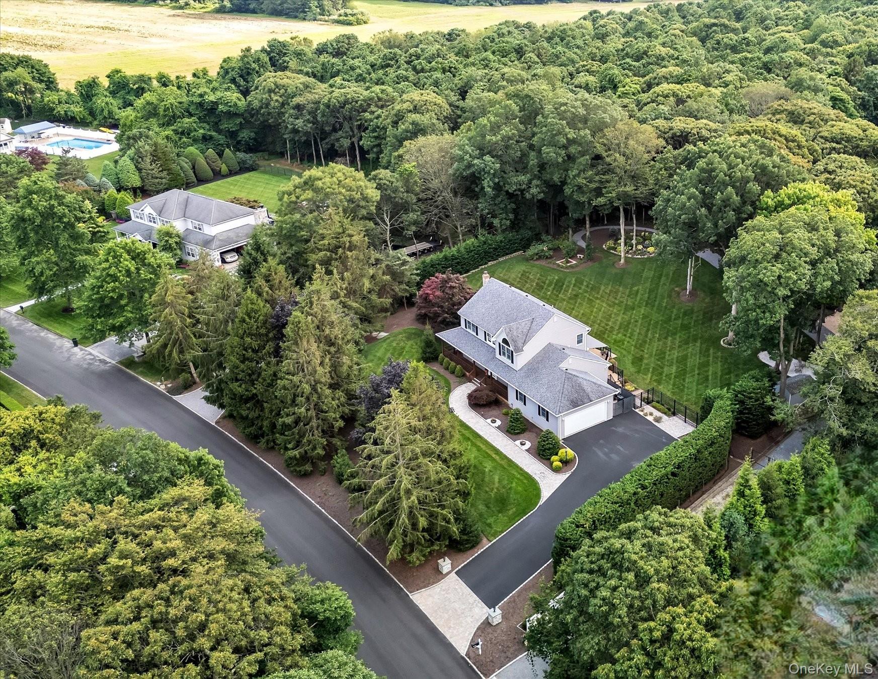 181 Landing Lane, Baiting Hollow, NY 11933