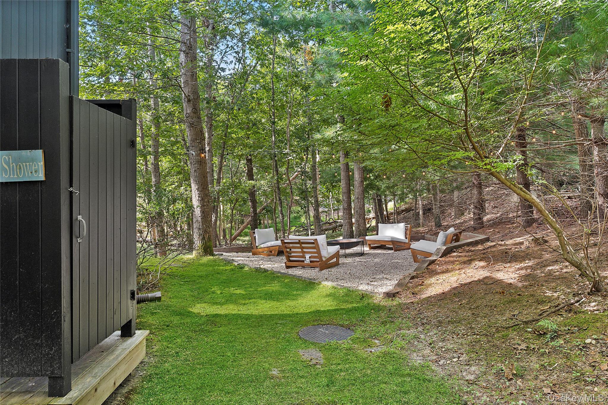 6 James Street, East Hampton, NY 11937