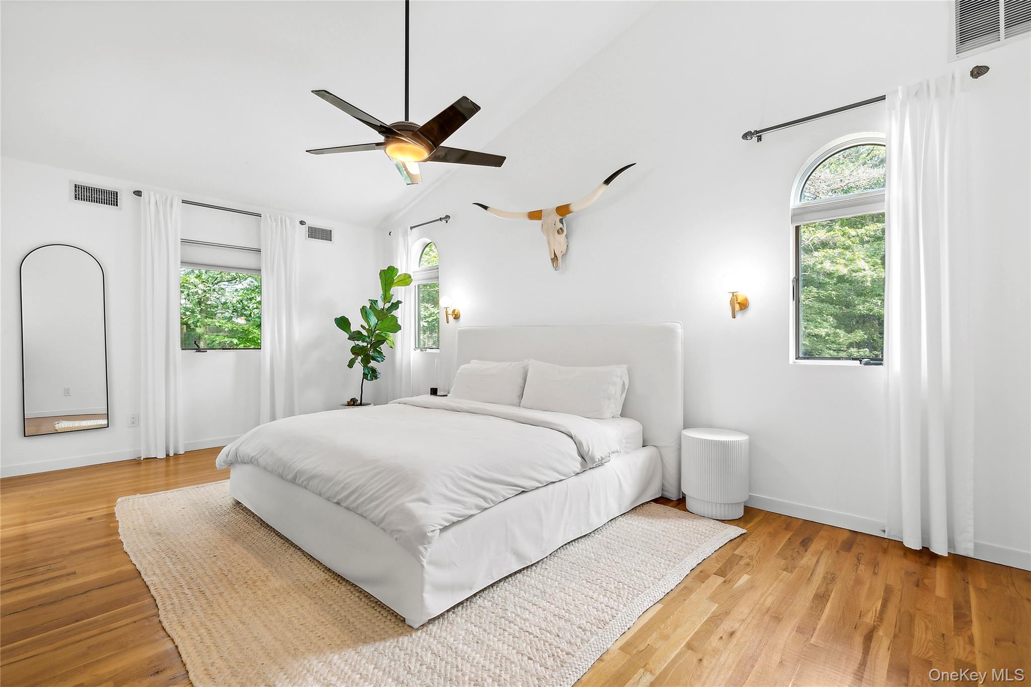 6 James Street, East Hampton, NY 11937