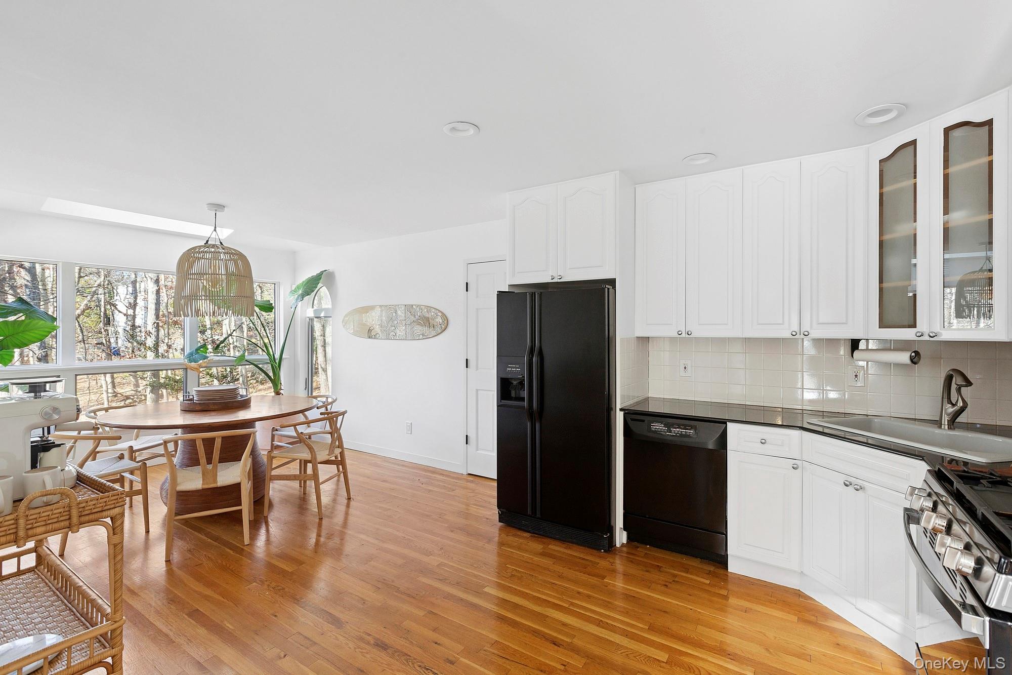 6 James Street, East Hampton, NY 11937