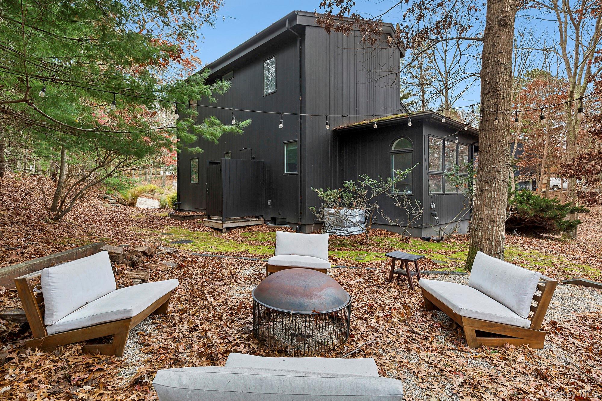 6 James Street, East Hampton, NY 11937