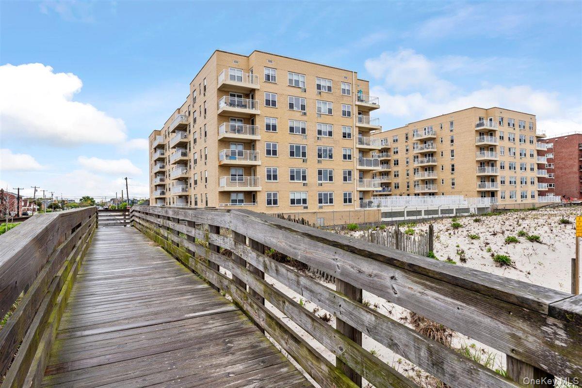 700 Shore Road # 7Y, Long Beach, NY 11561