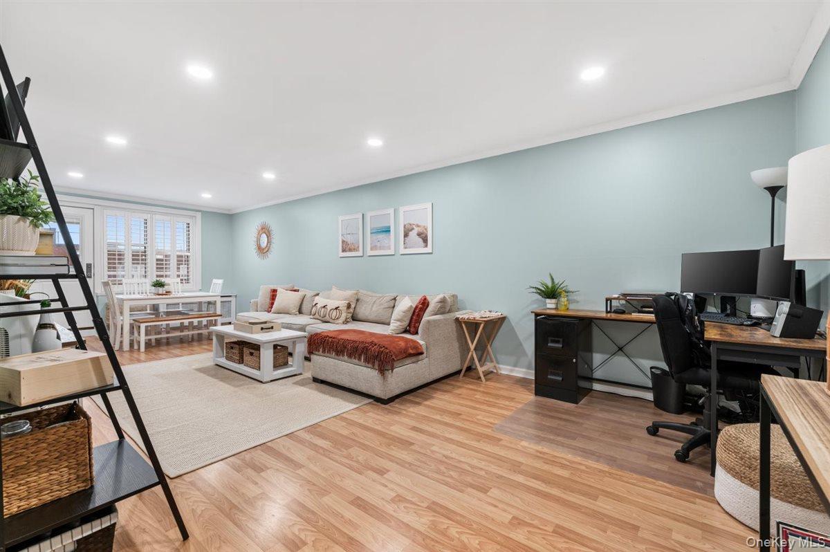 700 Shore Road # 7Y, Long Beach, NY 11561