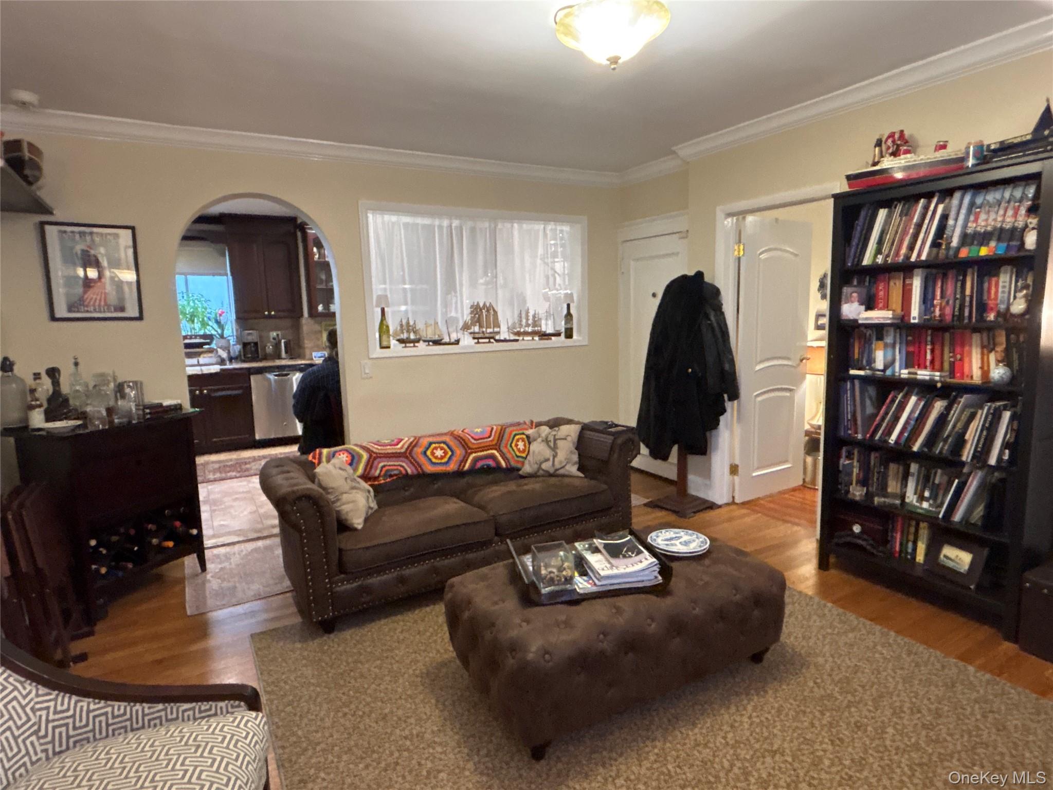 30 Hicks Lane # Apt 1, Great Neck, NY 11024