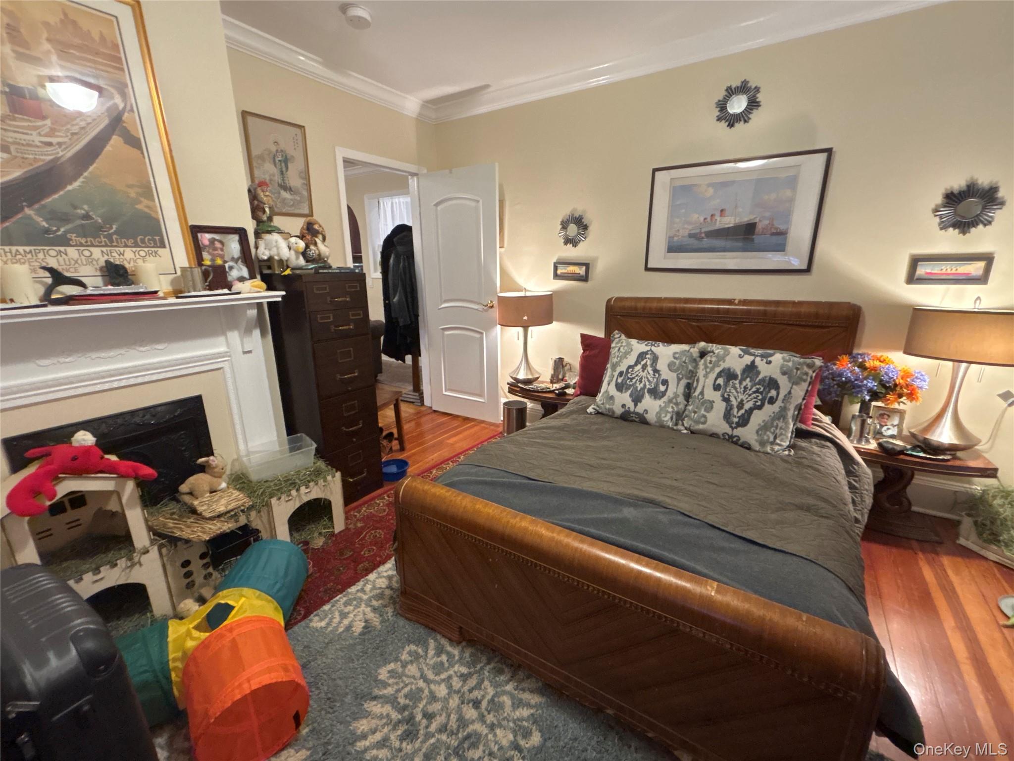 30 Hicks Lane # Apt 1, Great Neck, NY 11024