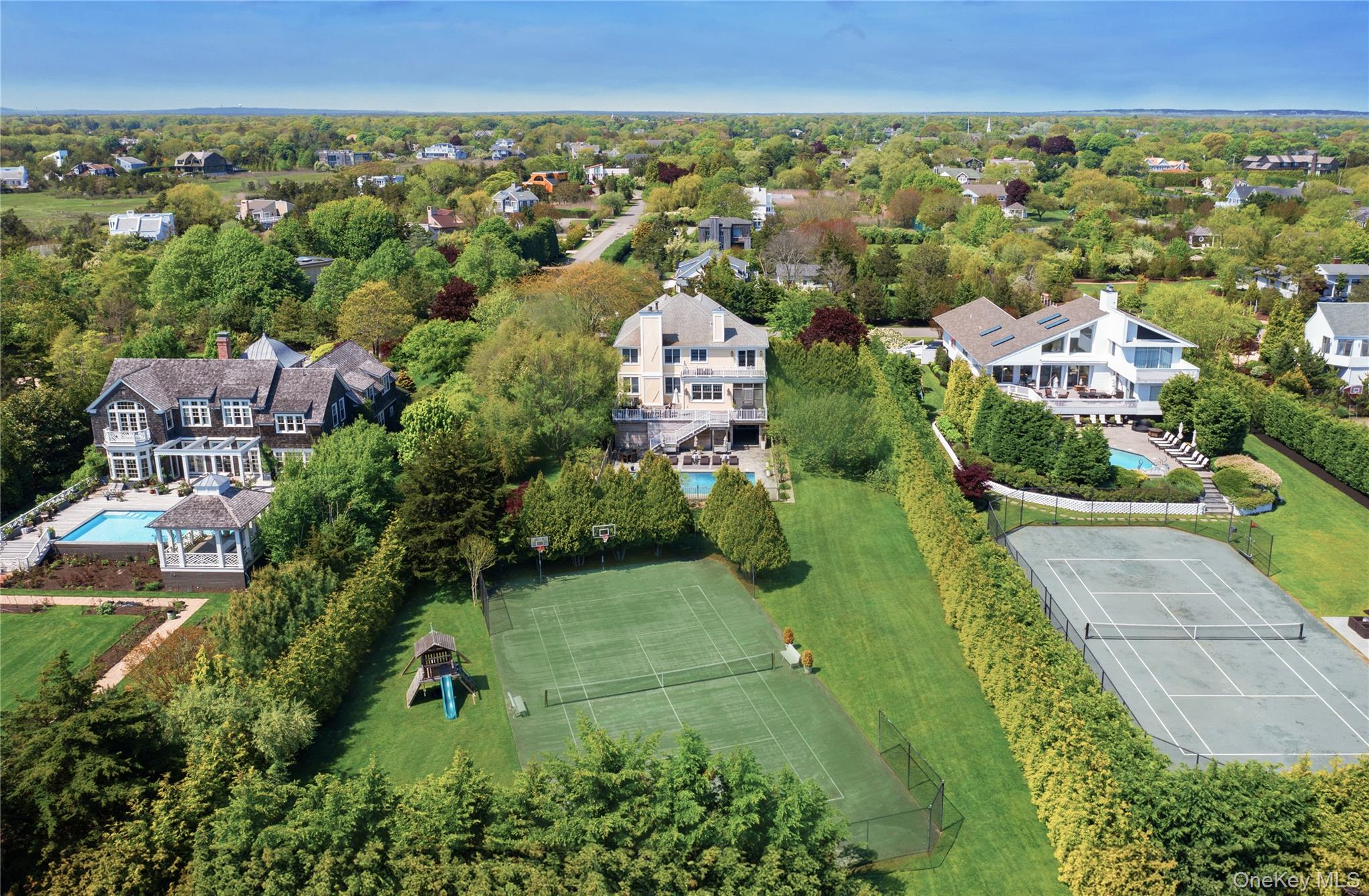 7 Stillwaters Lane, Westhampton Beach, NY 11978