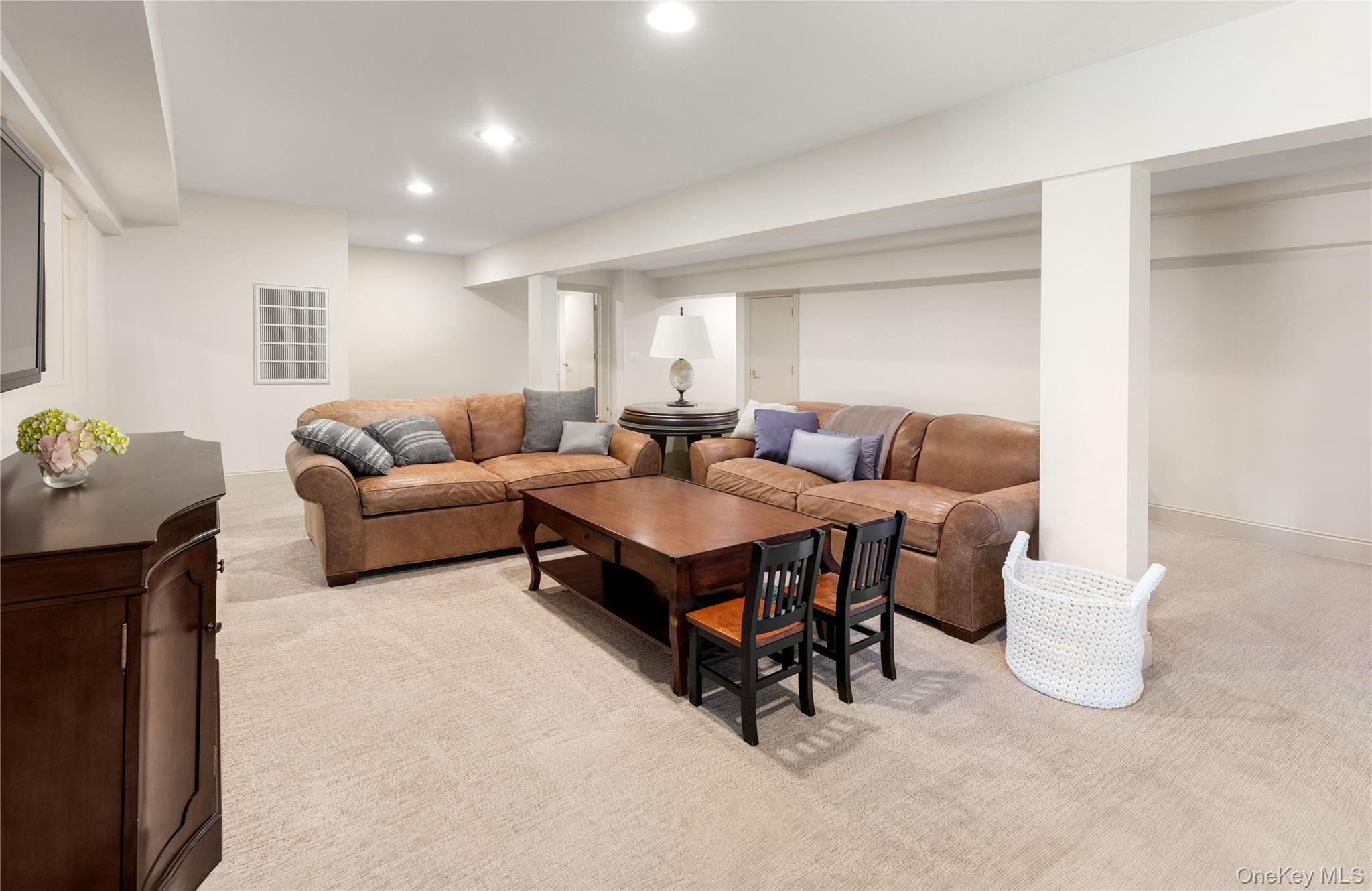 7 Stillwaters Lane, Westhampton Beach, NY 11978