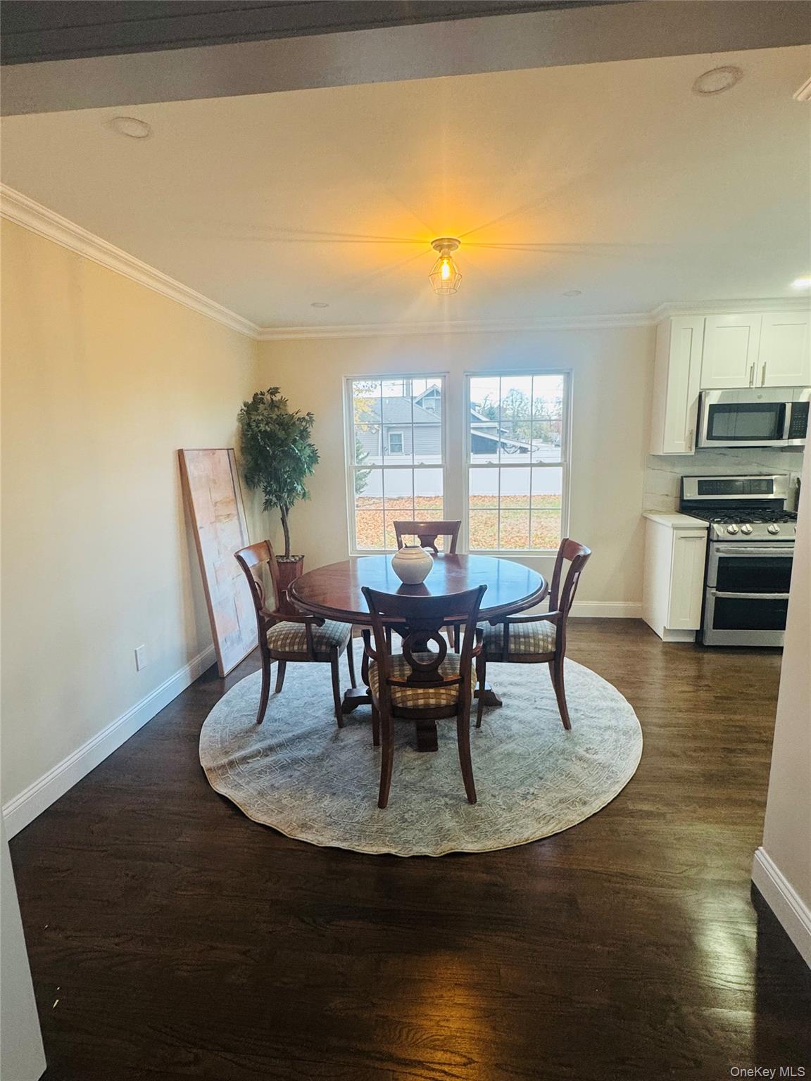 11 Elm Street, Islip, NY 11751