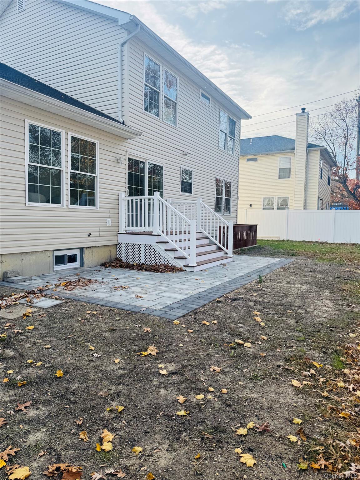 11 Elm Street, Islip, NY 11751