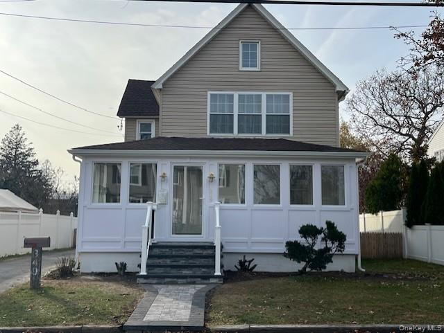 349 N 4th Street, Lindenhurst, NY 11757