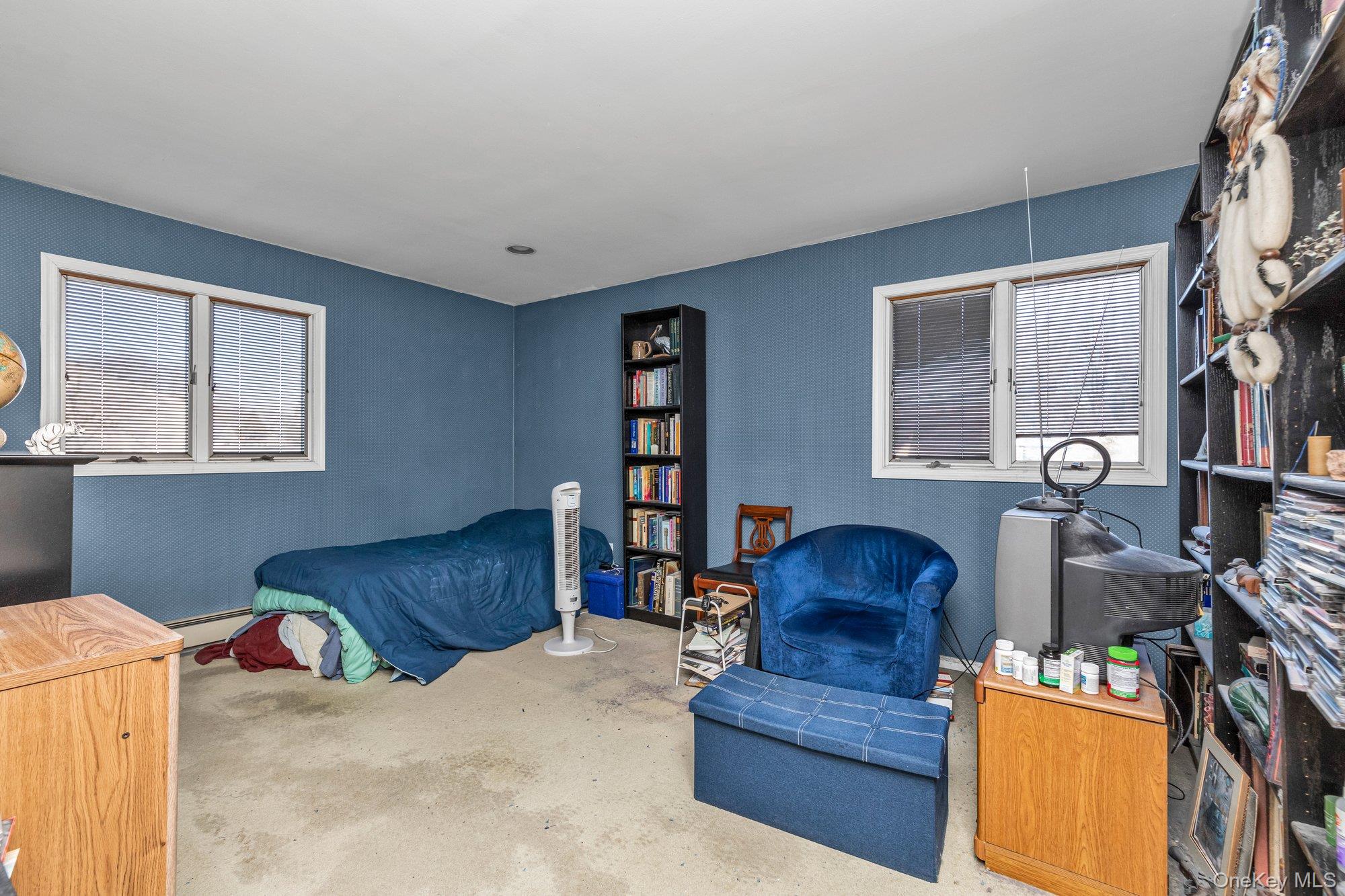 25 March Lane, Westbury, NY 11590