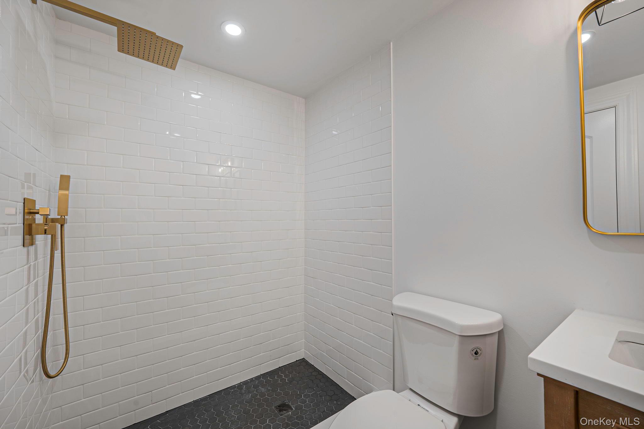 215 W Marie Street, Hicksville, NY 11801