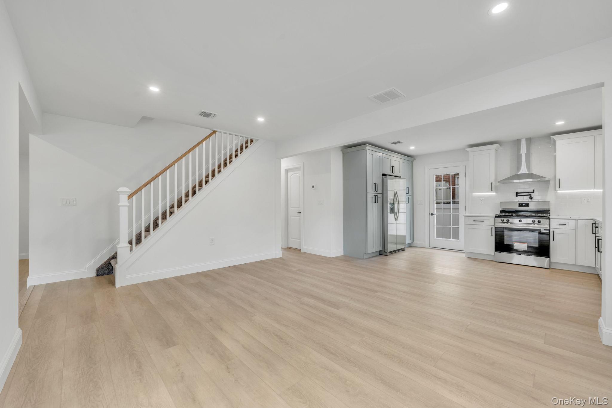 215 W Marie Street, Hicksville, NY 11801